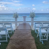 Pasillo de ceremonia en playa